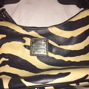 Dooney and Bourke woman’s bag